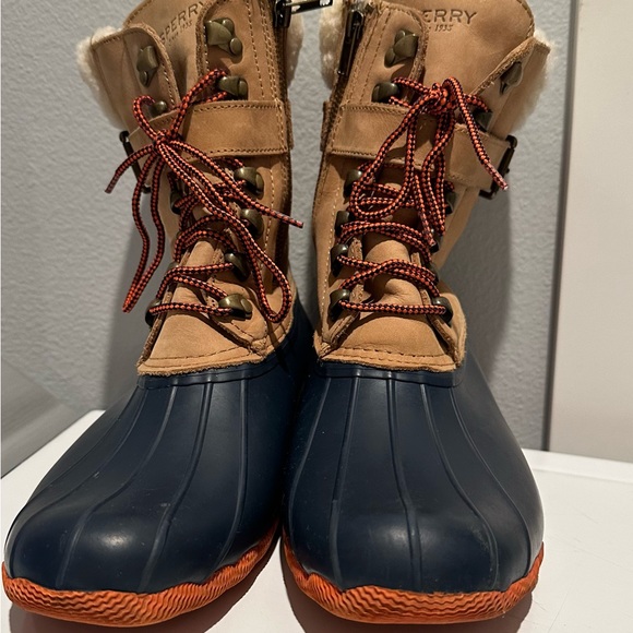 Women’s Sperry Shearwater buckle boot - Picture 2 of 7